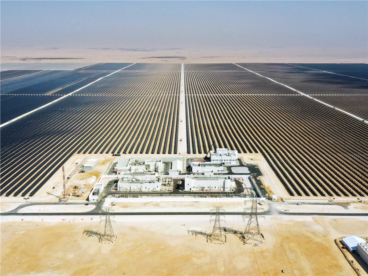Sungrow Delivered the 800MW Al Kharsaah Solar Power Plant in