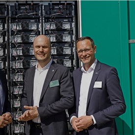Avacon and Rolls-Royce Are Testing the Contribution of Battery Storage and PV Systems to Grid Stability